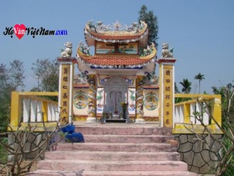 Lăng mộ ngài Tiền Hiền được tu tạo ngày 23-04-2004.Để tưởng nhớ công ơn cao dày của Thủy Tổ, hậu duệ nội ngoài xa gần trong và ngoài nước phát tâm xây dựng, tu tạo Lăng Mộ Ngài thêm phần uy nghiêm ,tôn kính ,hầu tỏ lòng tri ân công đức của Ngài .